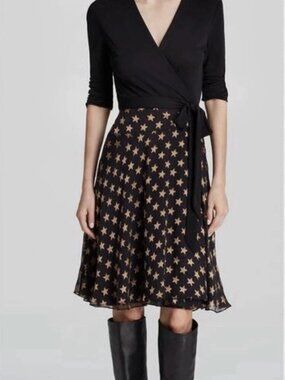 Diane Von Furstenberg Iconic Wrap Dress with Gold Stars xs/ 2 [silk]